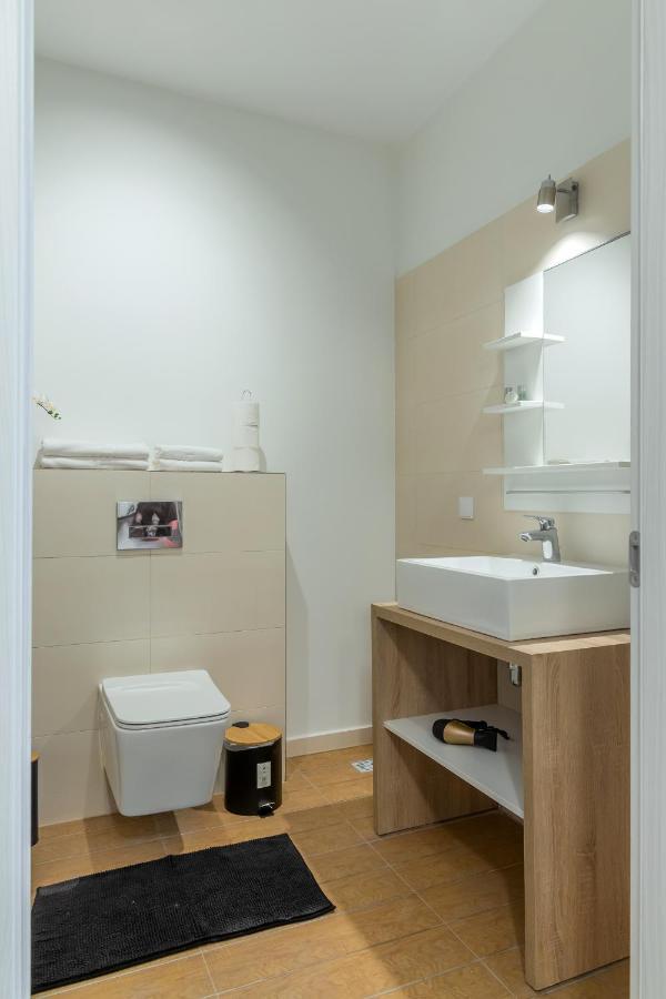 Atlas Unirii: Upscale Flats In The Heart Of Bucharest! Exterior photo